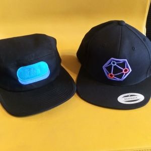 The classic Snapback + 701 hat